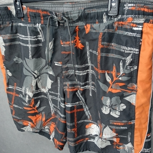 Nike Swim men's Large drawstring swim shorts. Sz 38-40×8". 324 51pm - Picture 2 of 7